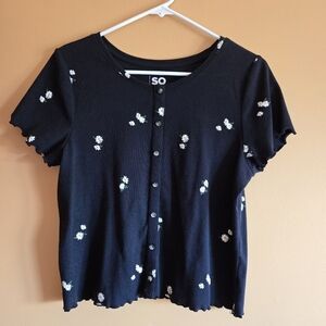 SO Black Daisy Button-Front Crop Tee, 20 Plus